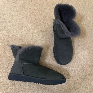 UGG Women’s Classic Cuff Mini Boots Imperial Gray Blue Size 7.5